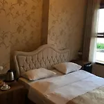 Lägenhetshotell Amida House 3*