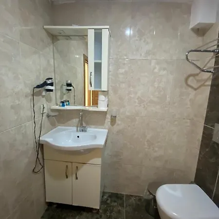Amida House 3*