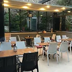 Amida House Aparthotel