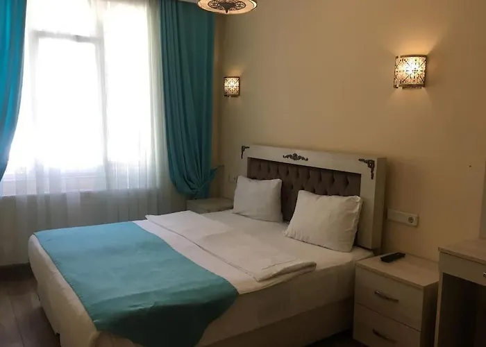 Aparthotel Amida House 3*