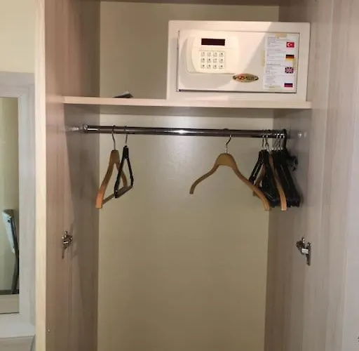 Amida House Aparthotel