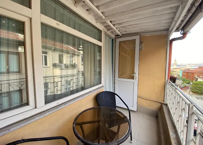 Amida House Aparthotel