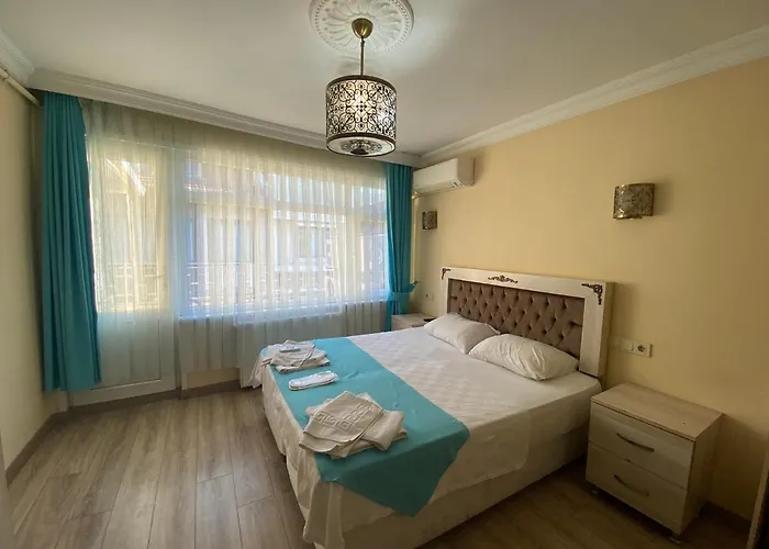 Amida House Aparthotel