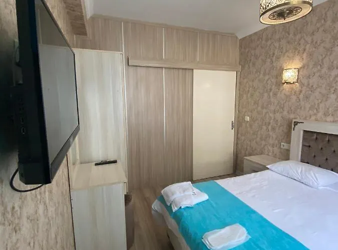 Aparthotel Amida House 3*