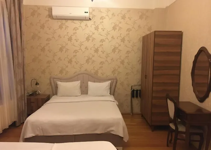 Amida House Aparthotel 3*