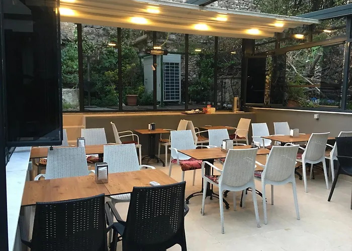 Amida House Aparthotel