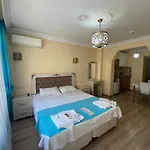 Amida House Lägenhetshotell 3*
